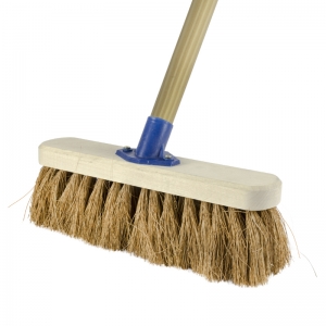 Brooms & brushes