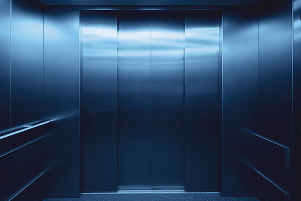 How to get Stainless Steel in lifts spotless 
